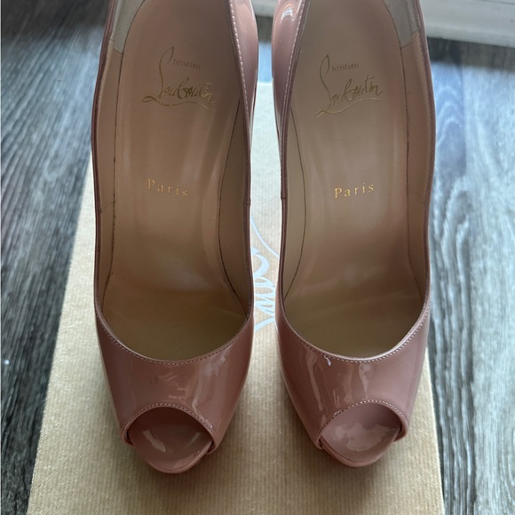 NIB CHRISTIAN LOUBOUTIN Patent Leather Privé Open Toe Pump 120 - Picture 10 of 16